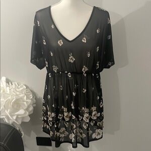 Siren Lily Women’s Maternity Black Top size 2X